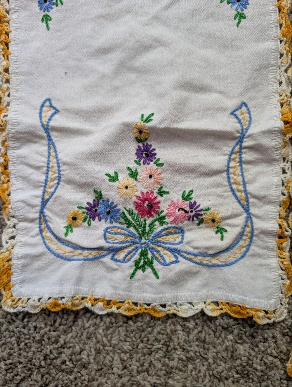 Embroidered Floral Bow Linen Napkin Set with Yellow Crochet Trim Hand‎ Made